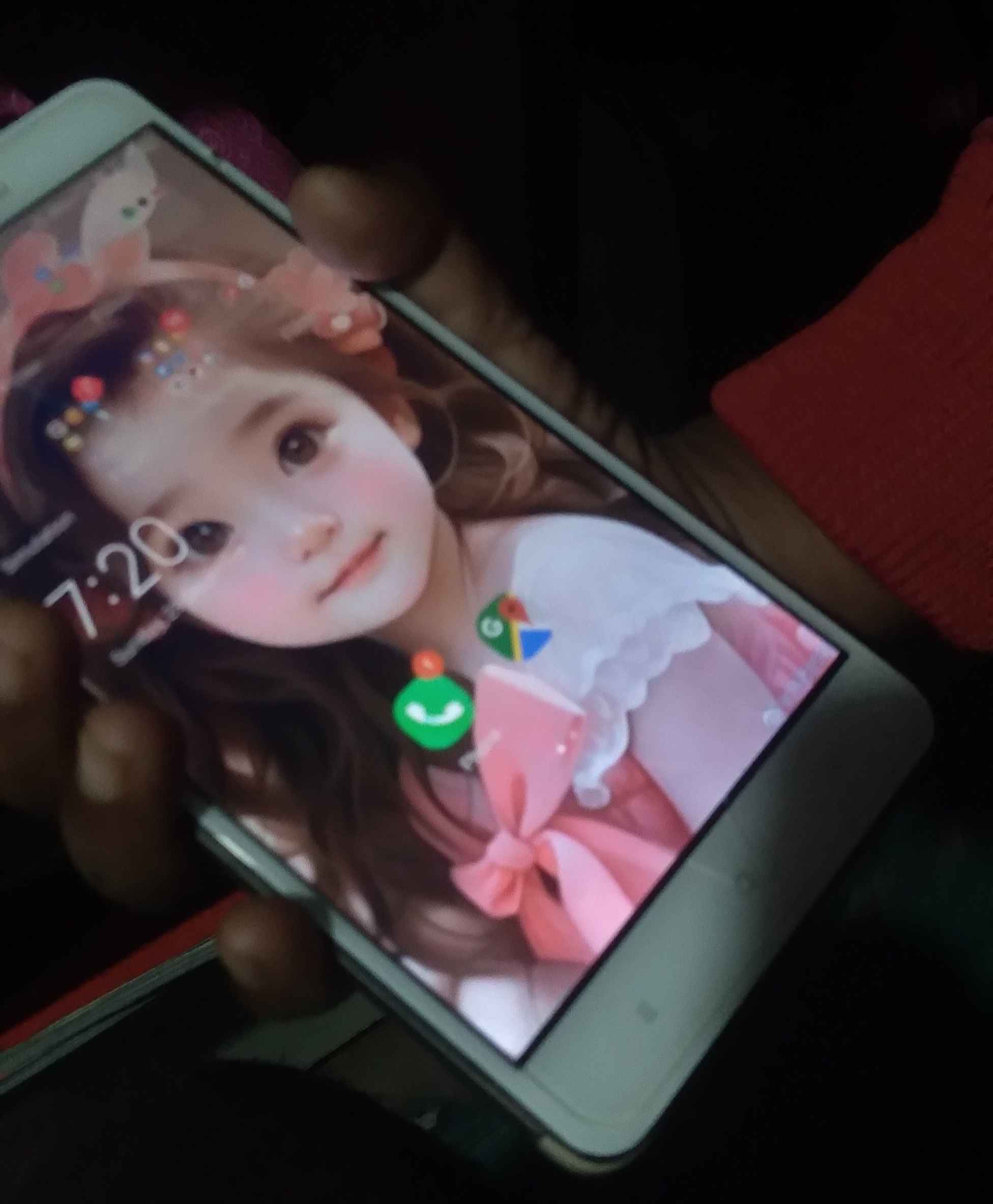 माता-पिता बच्चों से दूर रखें मोबाइल