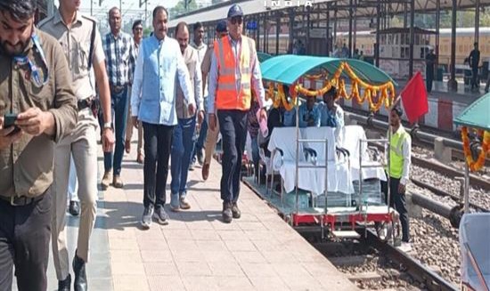 120 की रफ्तार से दौड़ी ट्रेन: मुख्य सुरक्षा आयुक्त ने किया दोहरीकरण ट्रैक का ट्रायल